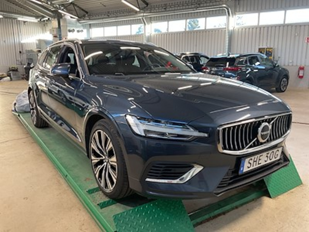 Volvo V60 Recharge T6 AWD 350hk Core Bright