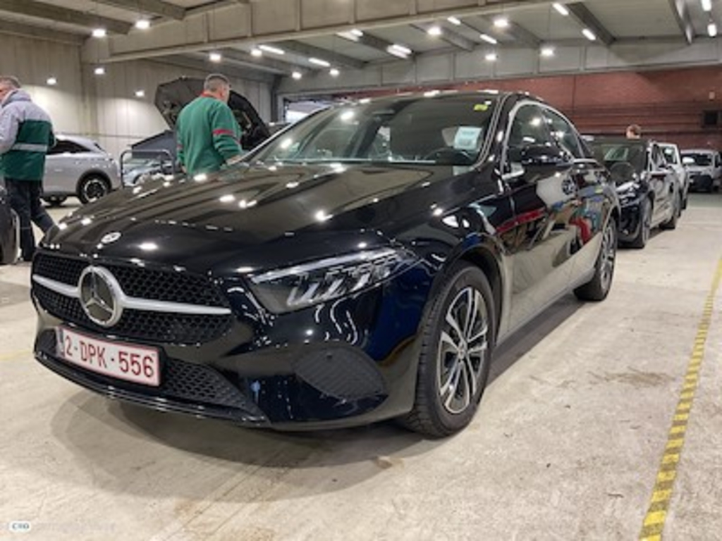 Mercedes-Benz A-class limousine 1.3 A 250 E BUSINESS SOLUTION DCT