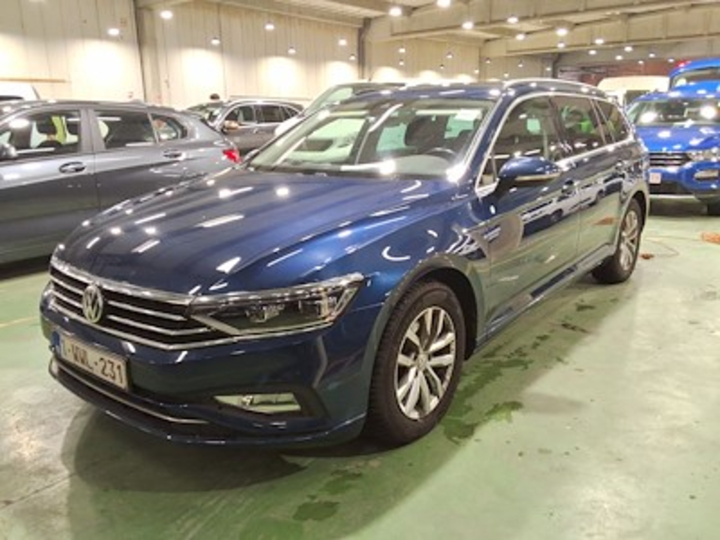 Volkswagen Passat 1.6 TDI SCR MSQ VARIANT STYLE BUSINESS