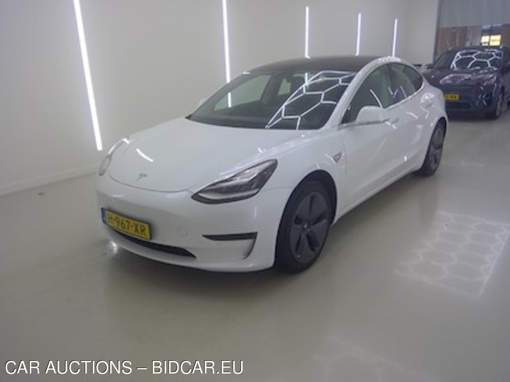 Tesla Model 3 Standard Range Plus RWD 4d