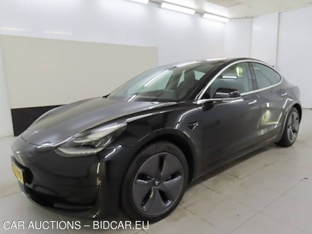 Tesla Model 3 Standard Range Plus RWD 4d
