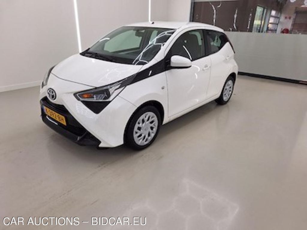 Toyota Aygo 1.0 VVT-i x-play 5d HPL