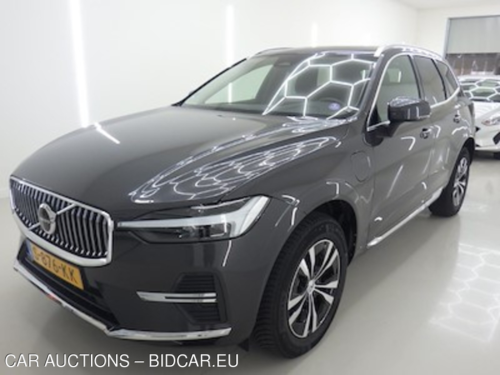 Volvo XC60 T6 AWD Plug-in hybrid Core - Bright 5d