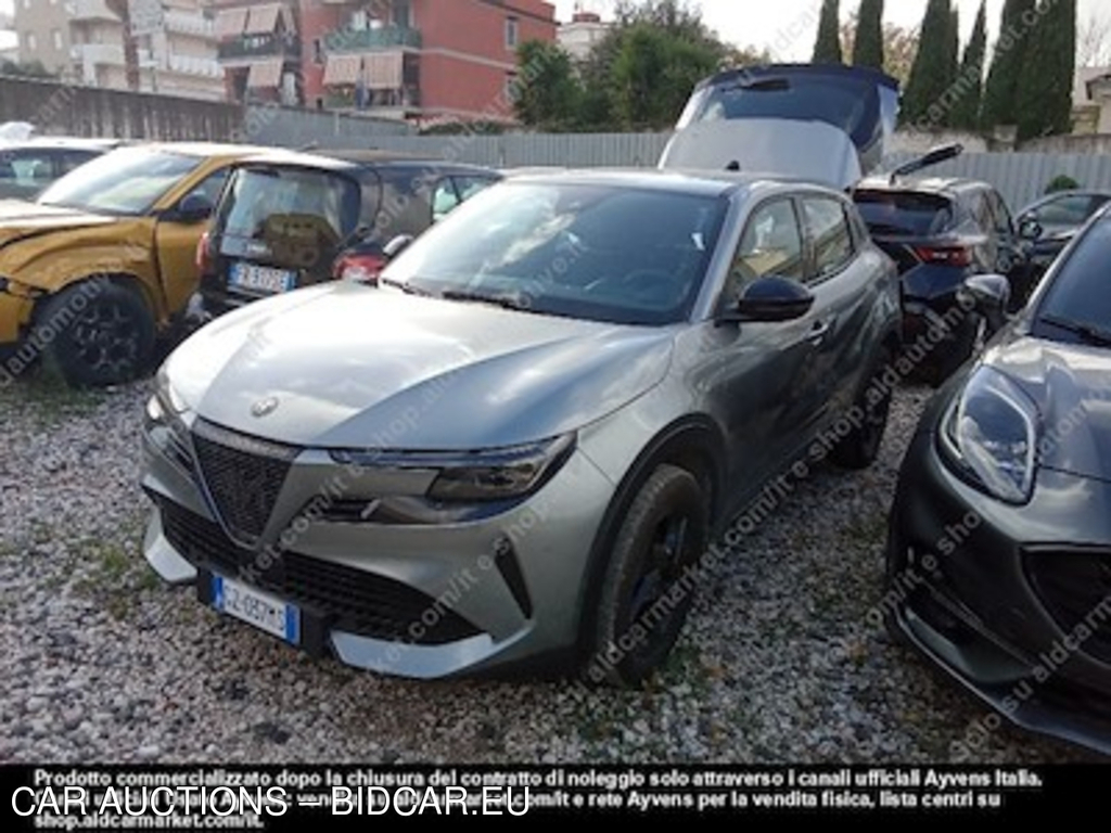 Alfa Romeo junior 1.2 136cv hybrid -