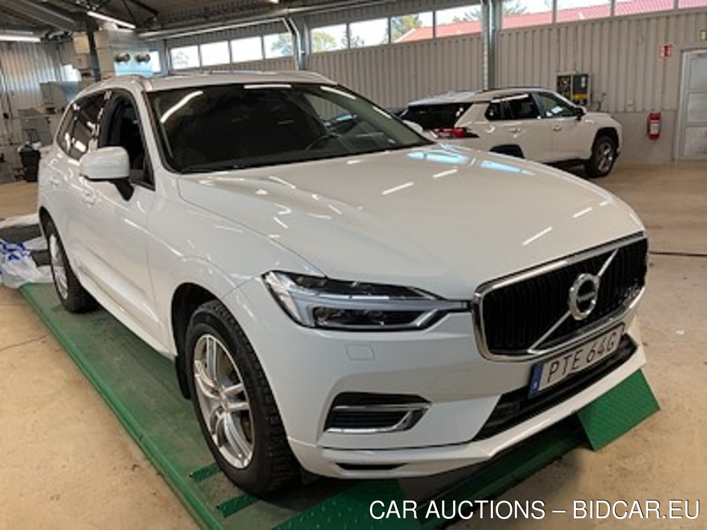 Volvo XC60 T8 AWD Momentum Edition VOC Drag Panorama
