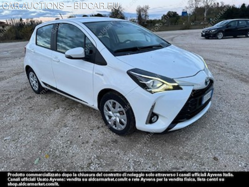 Toyota yaris 1.5 hybrid active hatchback -