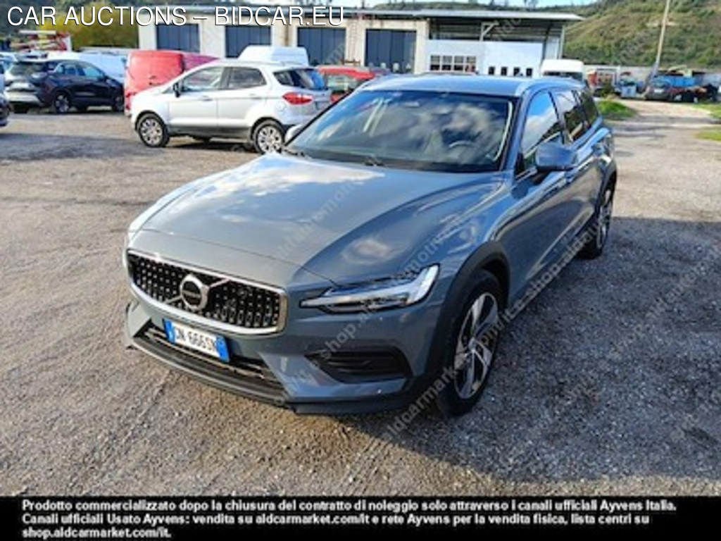 Volvo v60 cross count B4 D -