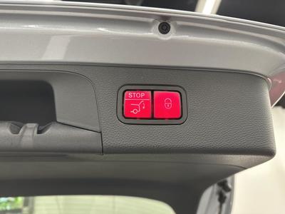 Mercedes-Benz GLC-CLASS 2.0 GLC 300 E AUTO 4MATIC