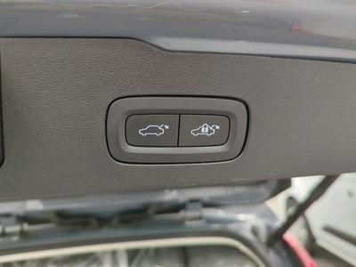 Volvo V60 2.0 B4 DIESEL MOMENTUM GEARTRONIC