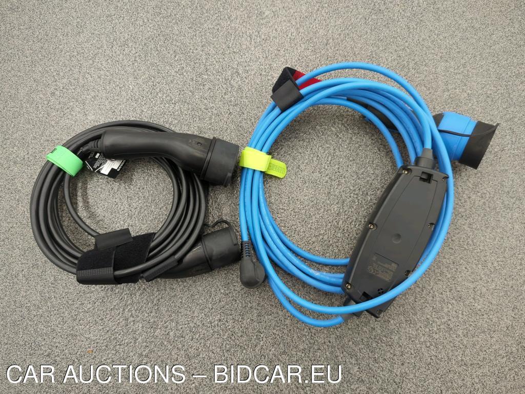 Volvo XC60 2.0 T6 TWE INSCRIPTION RCHARGE GTRNC AWD