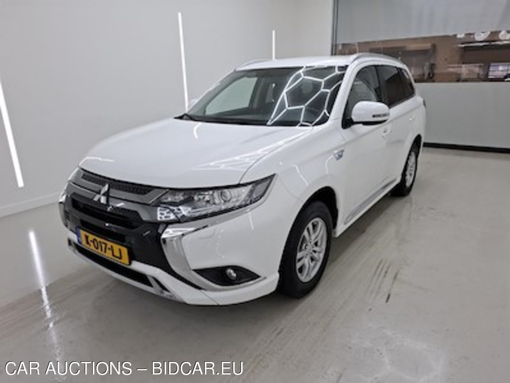 Mitsubishi Outlander PHEV Pure 5d