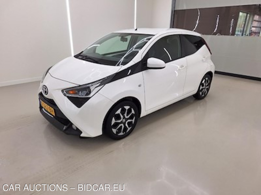 Toyota Aygo 1.0 VVT-i x-joy x-shift 5d