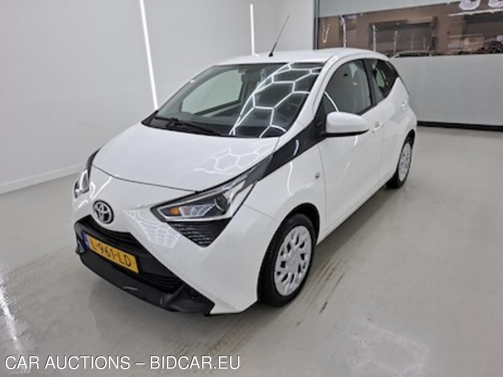 Toyota Aygo 1.0 VVT-i x-play 5d