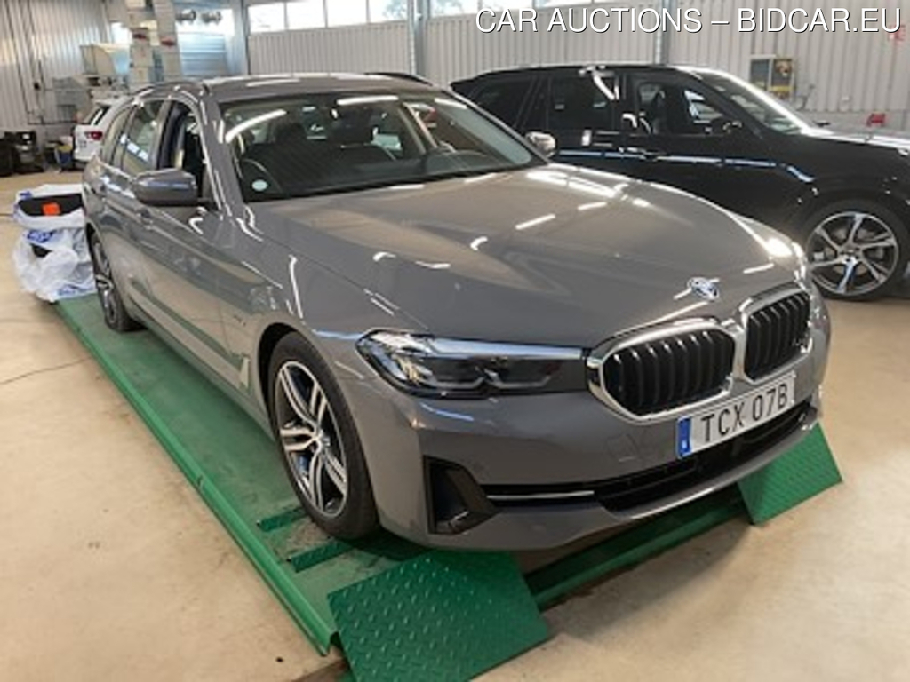 BMW 5-SERIE 530e Touring Drag Skinn Driving Assistant Proffesional