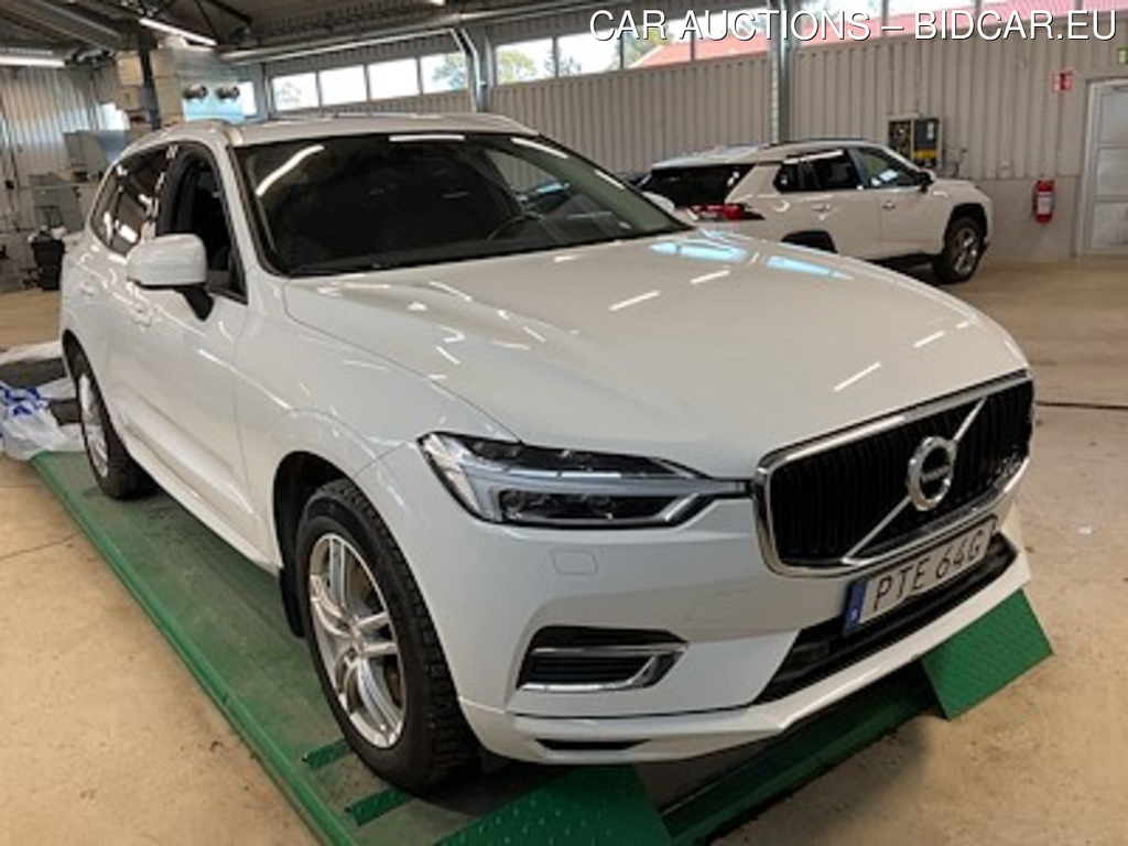 Volvo XC60 T8 AWD Momentum Edition VOC Drag Panorama
