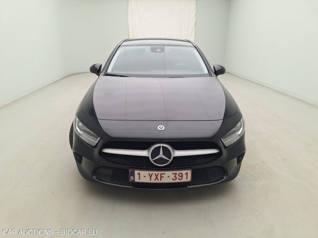 Mercedes A-klasse-lim-17 BERLINE 18. MERCEDES-BENZ A-KLASSE LIMOUSINE A 200D BUSINESS S, 2021