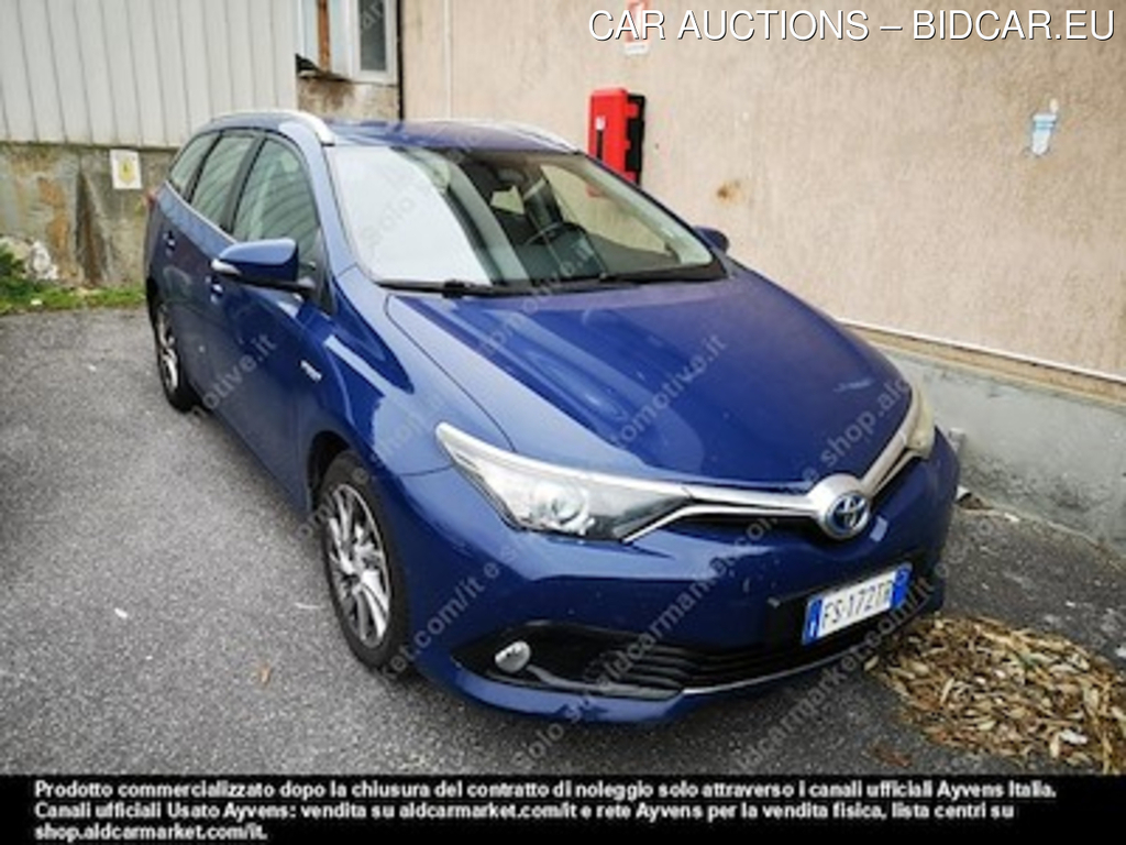 Toyota auris touring sports hybrid business -