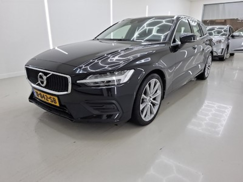 Volvo V60 T4 Geartronic Momentum Pro 5d