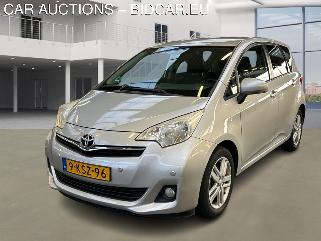 Toyota Verso-s 1.3 VVT-I DYNAMIC, 2013