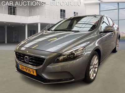 Volvo V40 2.0 T3 MOMENTUM, 2016