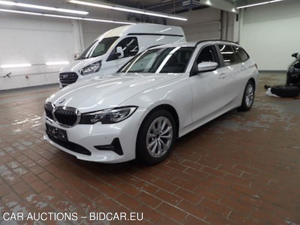 BMW Series 3 2.0 318D TOURING A ADVANTAGE