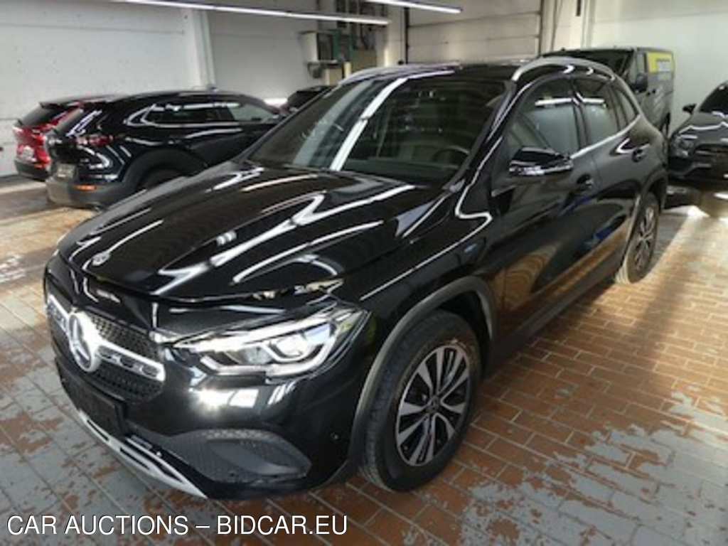 Mercedes-Benz GLA 2.0 GLA 200 D DCT