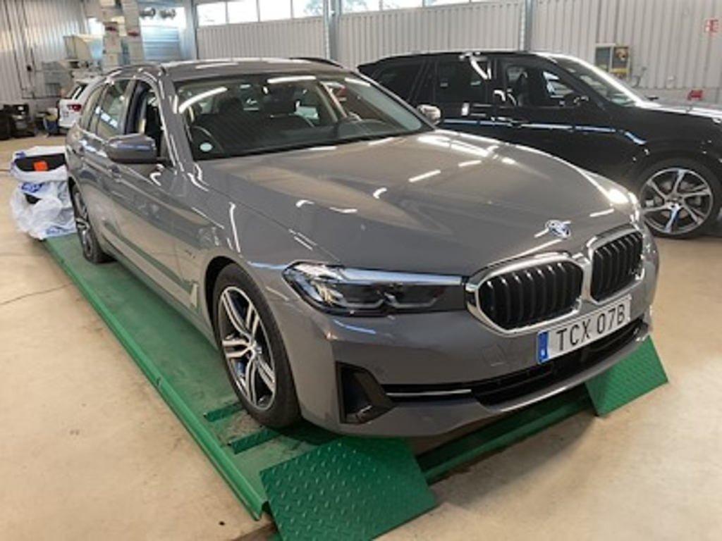 BMW 5-SERIE 530e Touring Drag Skinn Driving Assistant Proffesional