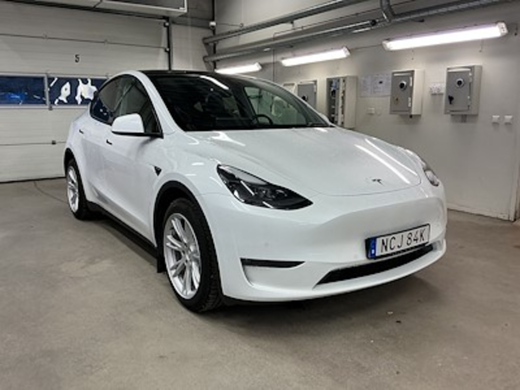 Tesla Model Y Long Range AWD Drag