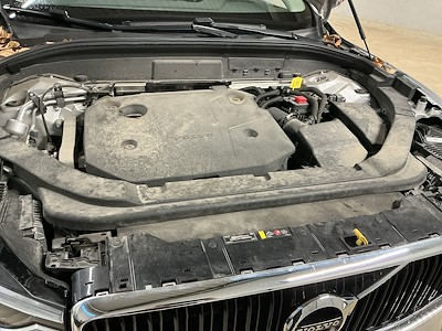 Volvo XC60 B4 AWD 197hk Momentum Advanced Drag Pano