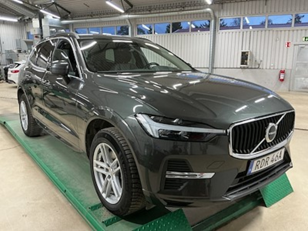 Volvo XC60 B4 Diesel AWD 197hk Momentum Advanced Drag 360