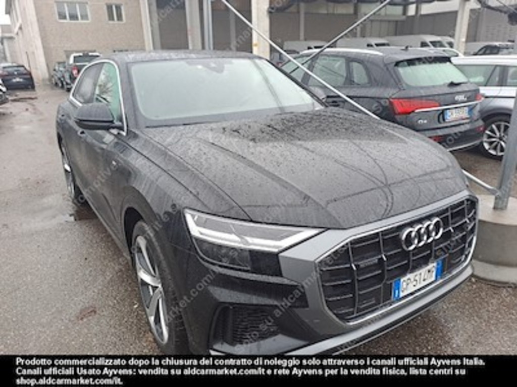 Audi Q8 55 tfsi E 280kw -