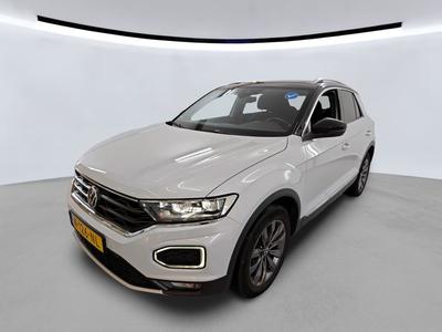 Volkswagen T-roc 1.5 TSI 150PK SPORT SPORT+ WINTER MULTIMEDIA PANORAMADAK, 2021