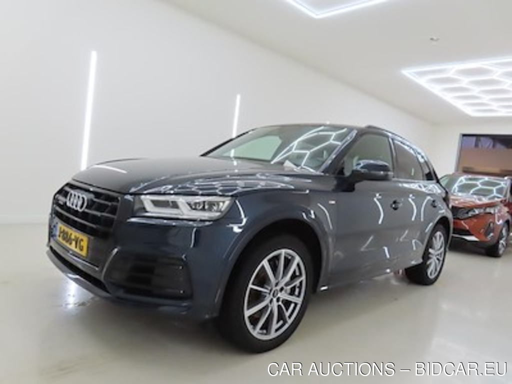Audi Q5 50 TFSI e quattro S tronic S Edition 5d