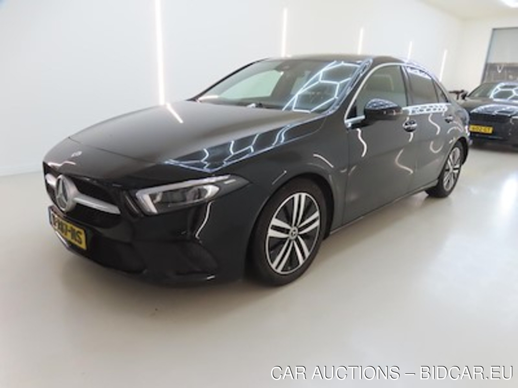 Mercedes-Benz A-klasse limousine A 180 7G-DCT Business Solution Luxury