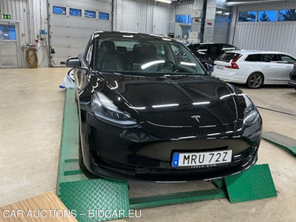 Tesla Model 3 Standard Range 283hk Pano