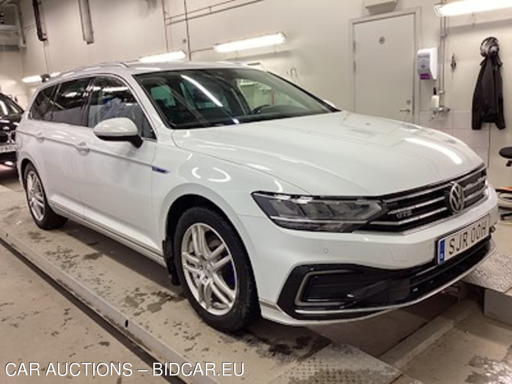 Volkswagen PASSAT GTE 218hk Plug-in SC DSG Dragpkt Varmare