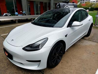 Tesla Model 3 STANDARD REICHWEITE PLUS HINTERRADANTRIEB, 2021