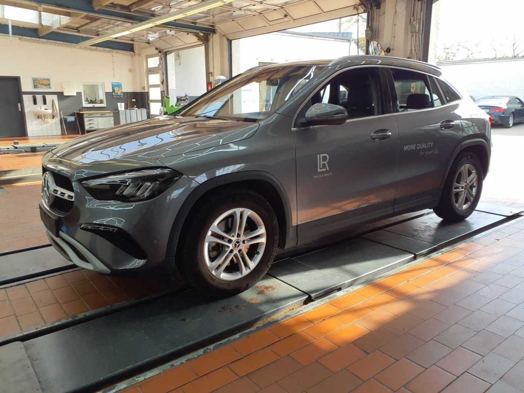 Mercedes-Benz Gla 200 7G-DCT, 2024