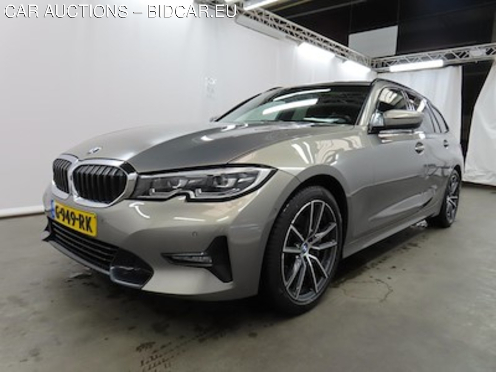 BMW 3 serie touring 330iA Introduction 5d