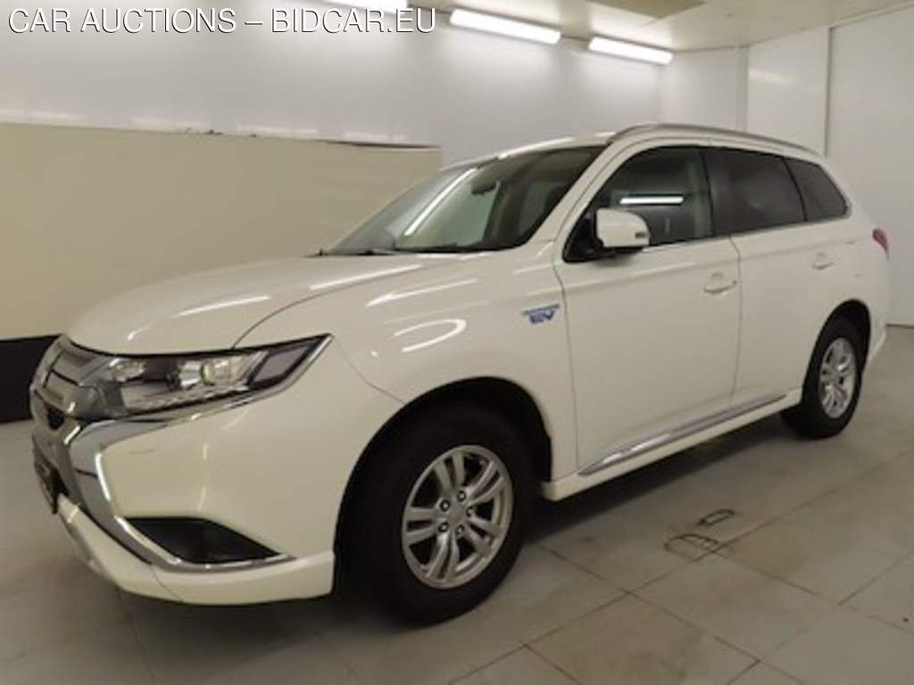 Mitsubishi Outlander PHEV Pure 5d