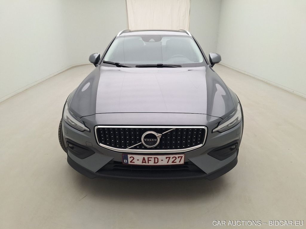 Volvo V60-crosscountr 18. VOLVO V60 CROSS COUNTRY B4 4X4 GEARTRONIC CROSS CO, 2021