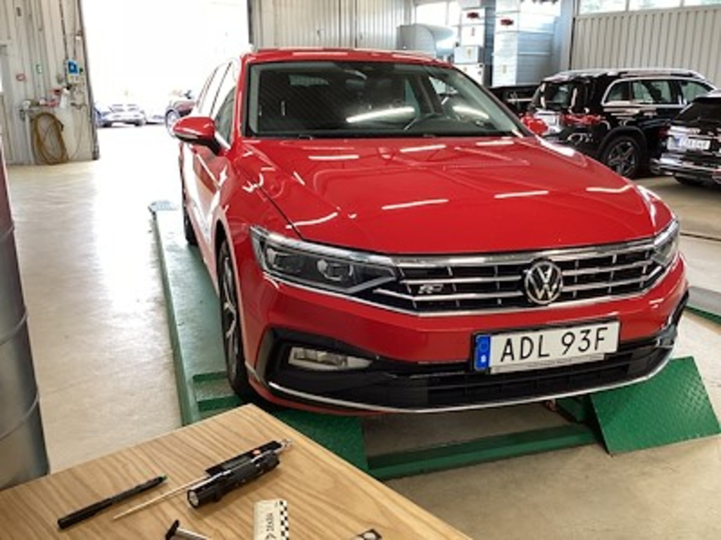Volkswagen Passat TDI 200 SC Executive R-Line Drag Varmare Cockpit