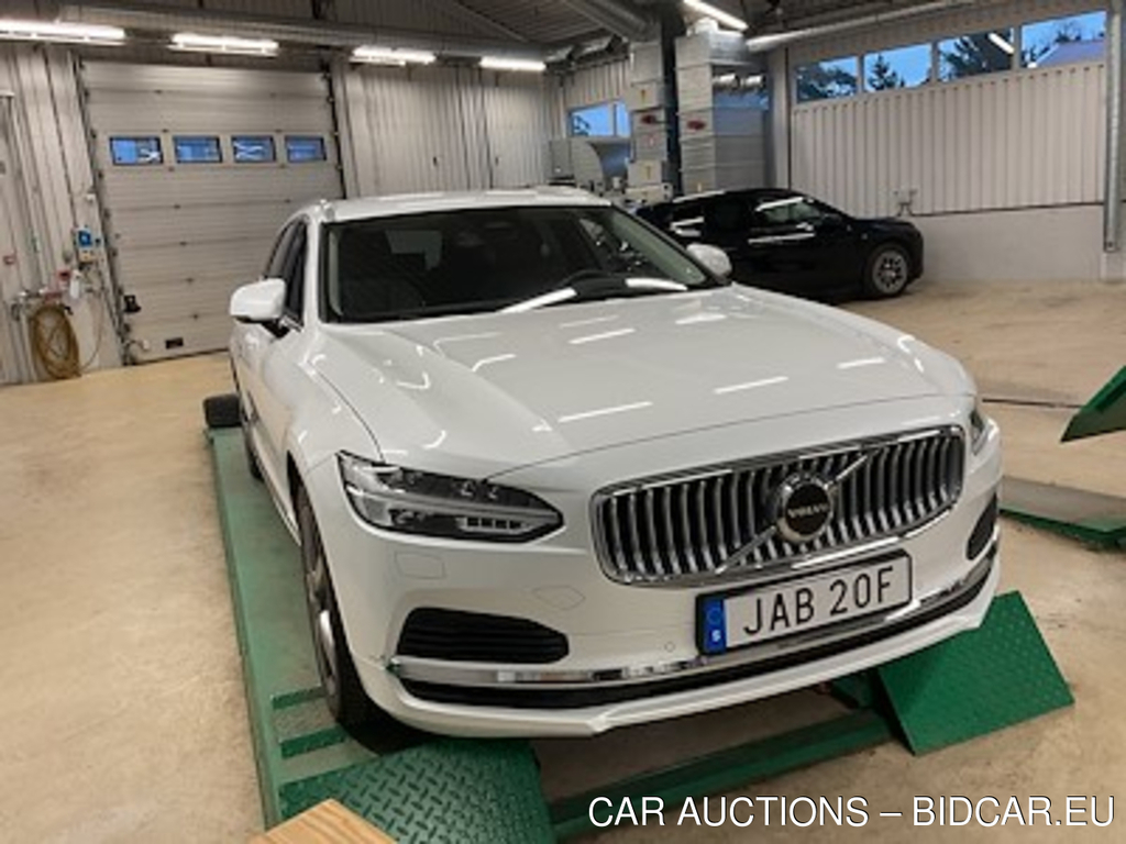 Volvo V90 Recharge T6 350hk AWD Core Edt Klimat Drag