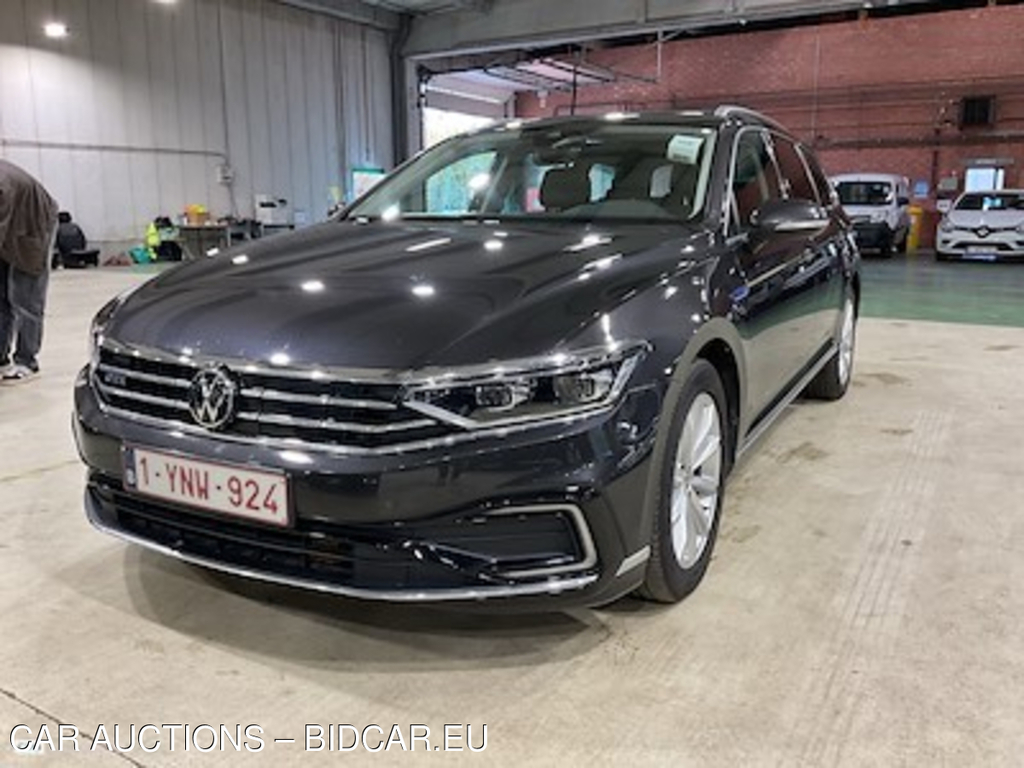 Volkswagen Passat variant 1.4 TSI MSQ VARIANT GTE BUSINESS