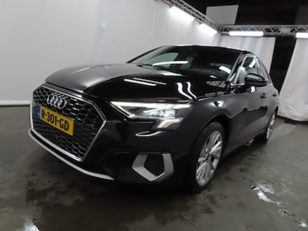 Audi A3 limousine 30 TFSI S tronic Advanced edition 4d