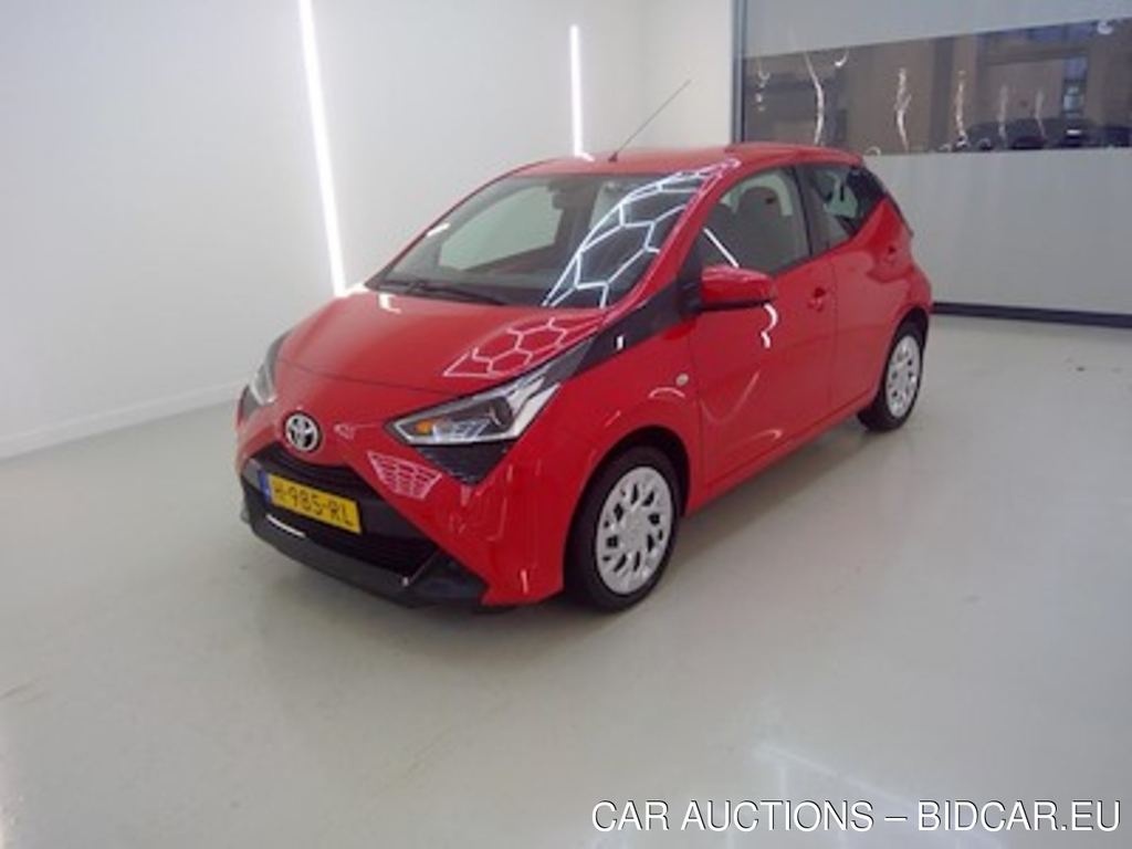 Toyota Aygo 1.0 VVT-i x-play 5d