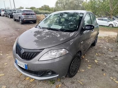 Lancia Ypsilon 1.0 FireFly 70cv S&amp;S Hybrid SILVER PLUS, 2023