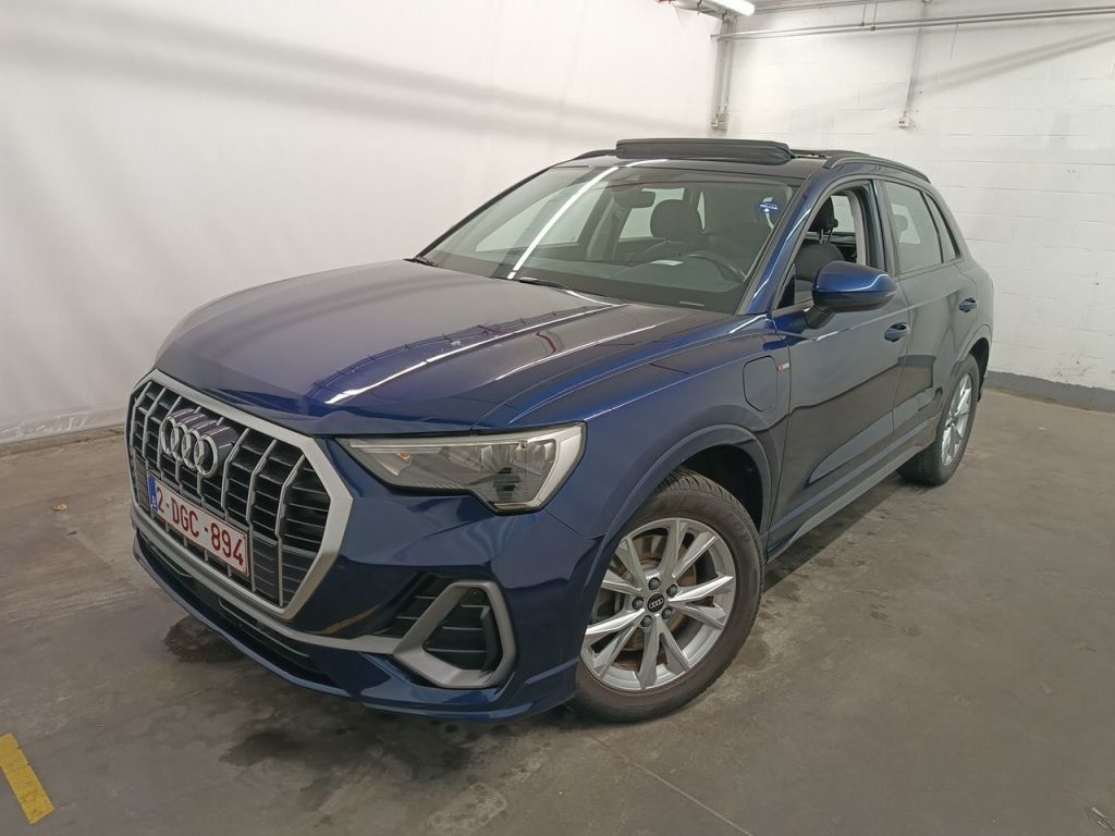 Audi Q3-f3b 45 TFSI E S TRONIC S LINE 5D, 2021