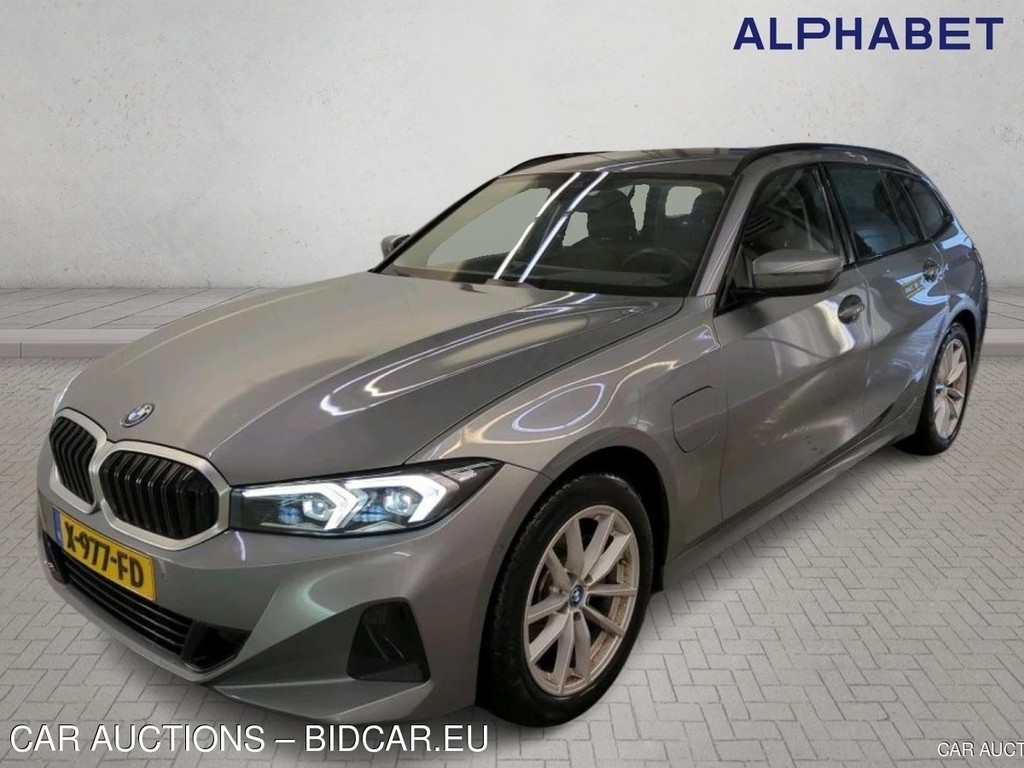 BMW 320 eA 150kW PHEV Touring, 2023