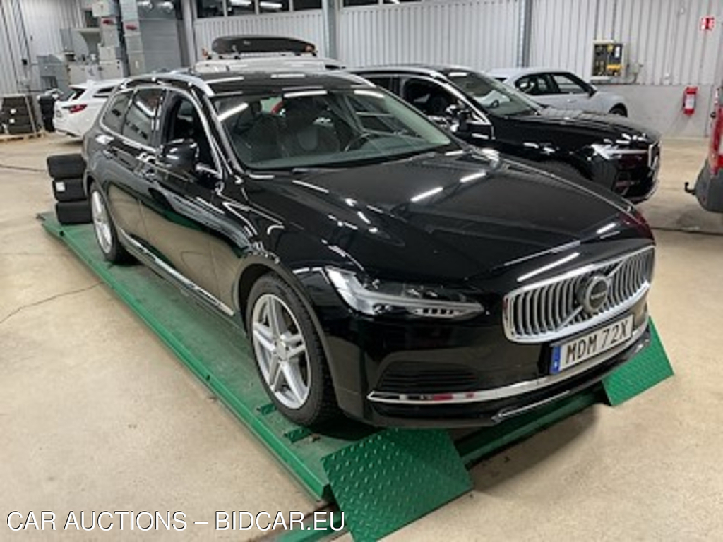 Volvo V90 Recharge T6 AWD 340hk Momentum Advanced Drag Pilot Assist
